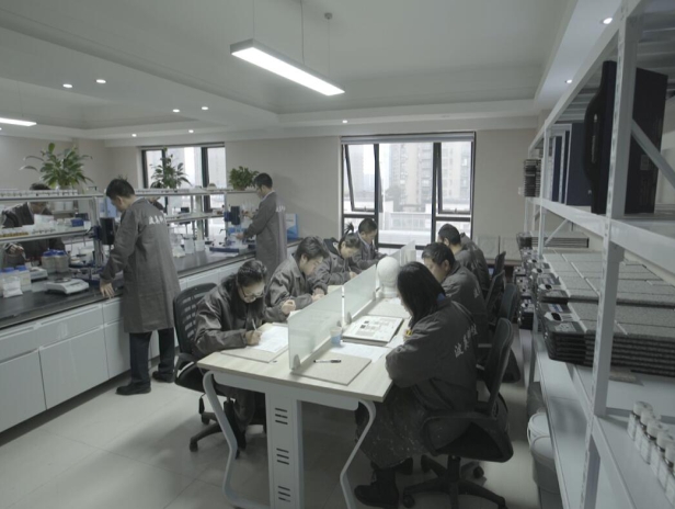 波英研發(fā)團(tuán)隊(duì)